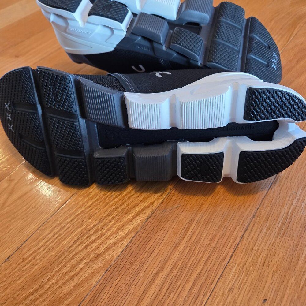 On Cloudflyer Mens Running Shoes *Different Sizes Left Size 12.5 Right Size 11.5 - Picture 11 of 14